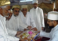 Khuddaam-e-Da'wat offering Najwaa